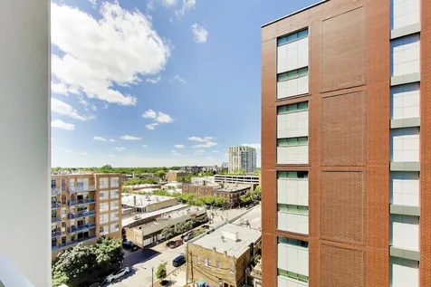 1570 Elmwood Avenue Evanston IL 60201