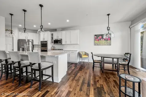 516 Pershing Court Barrington IL 60010