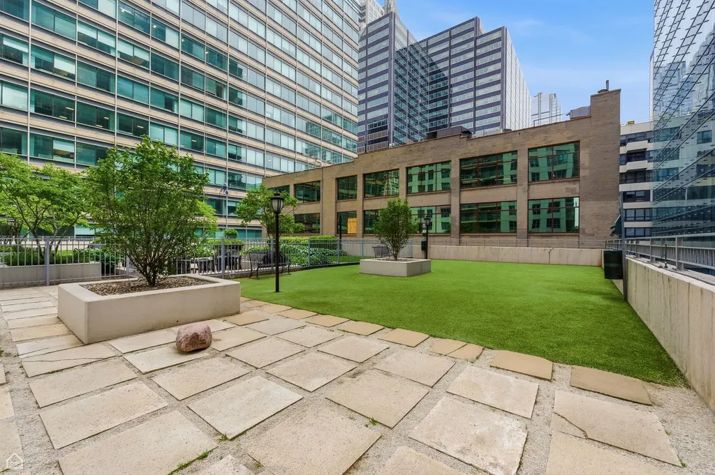 125 South Jefferson Street Chicago IL 60661