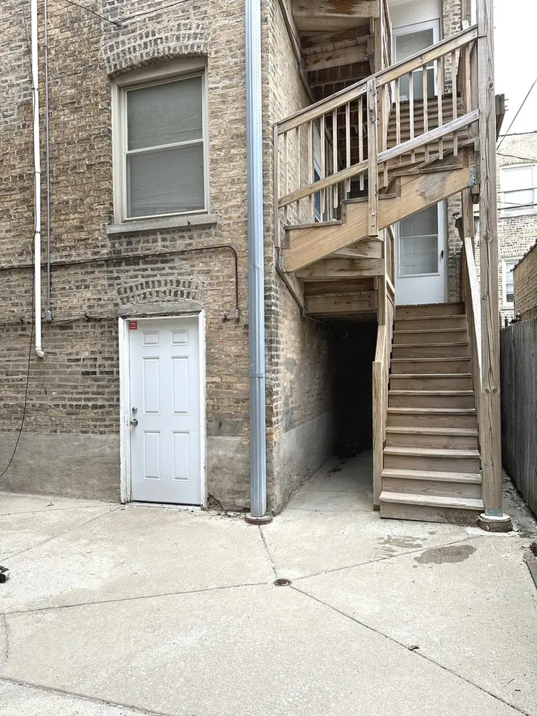 3253 West Olive Avenue Chicago IL 60659