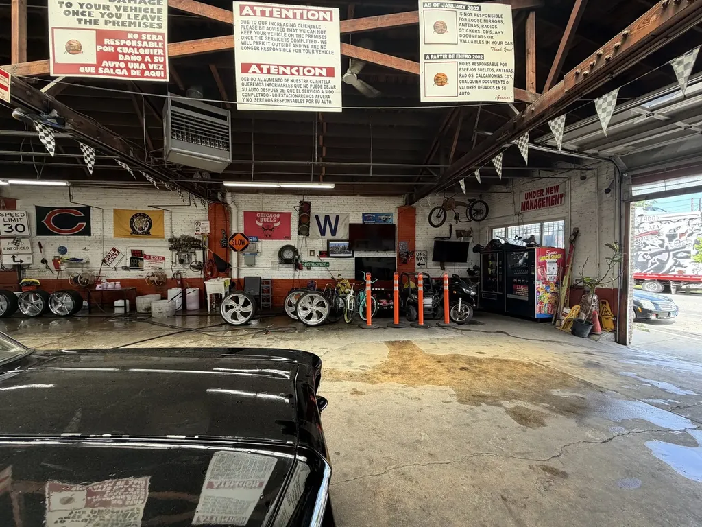 2323 West 18th Street Chicago IL 60608