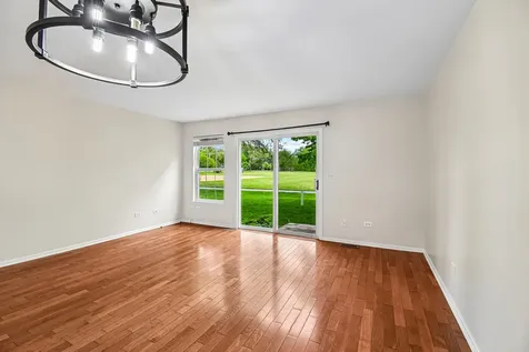 524 Jennifer Circle Mundelein IL 60060