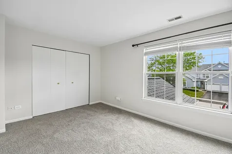 524 Jennifer Circle Mundelein IL 60060