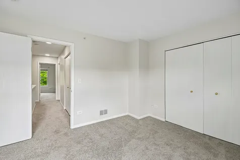 524 Jennifer Circle Mundelein IL 60060