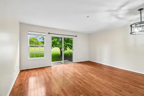 524 Jennifer Circle Mundelein IL 60060