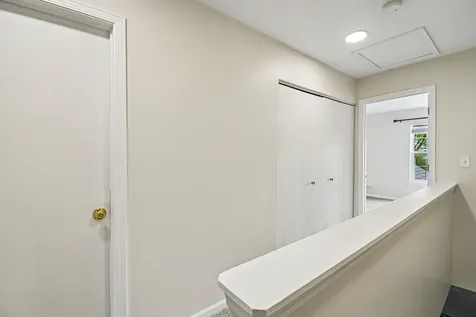 524 Jennifer Circle Mundelein IL 60060