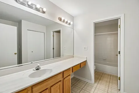 524 Jennifer Circle Mundelein IL 60060