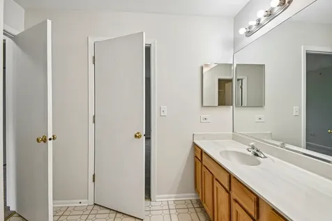 524 Jennifer Circle Mundelein IL 60060