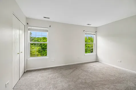 524 Jennifer Circle Mundelein IL 60060