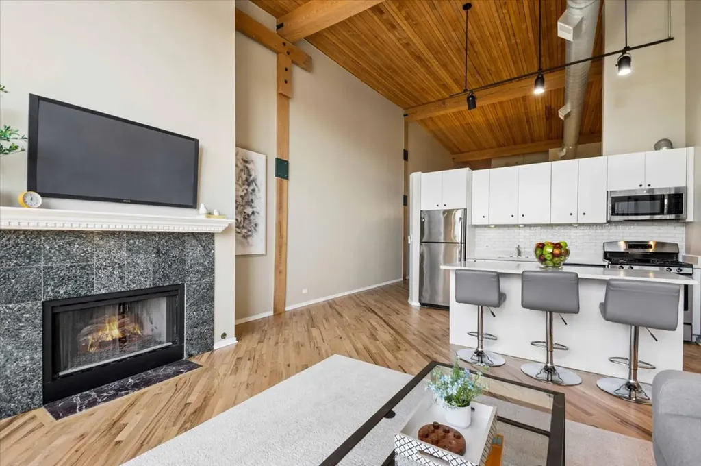 2654 West Medill Avenue Chicago IL 60647