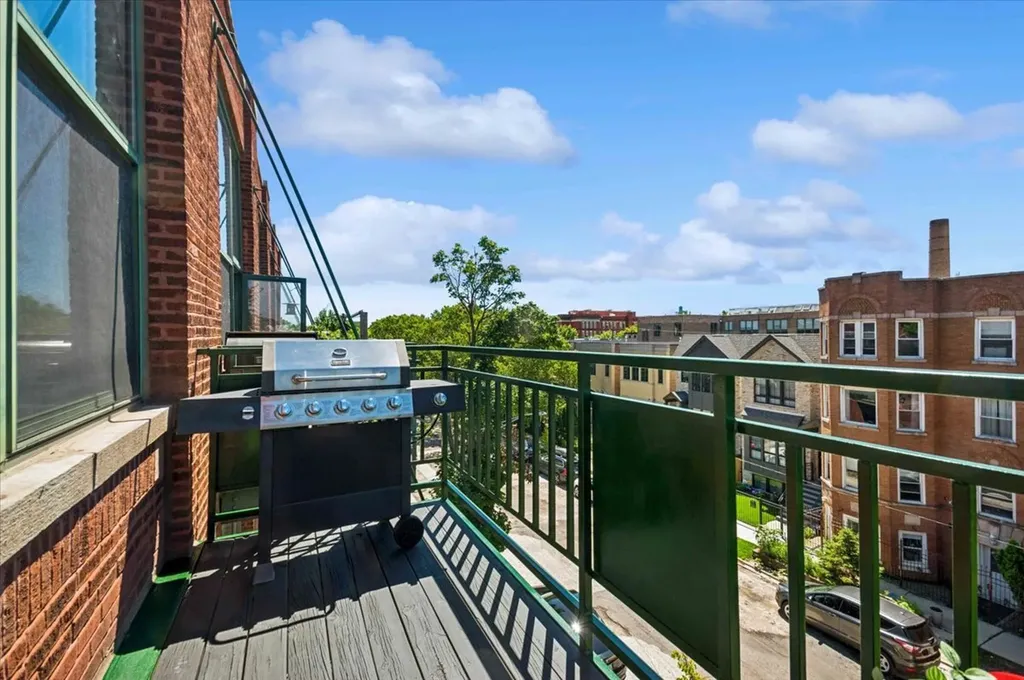 2654 West Medill Avenue Chicago IL 60647