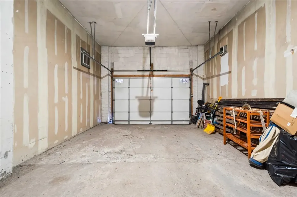 2654 West Medill Avenue Chicago IL 60647