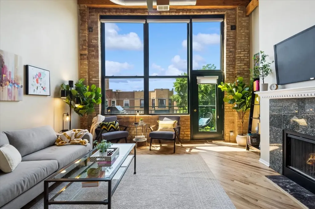 2654 West Medill Avenue Chicago IL 60647