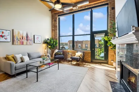 2654 West Medill Avenue Chicago IL 60647