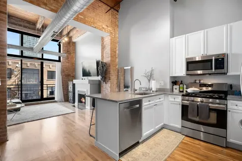 1918 South Michigan Avenue Chicago IL 60616