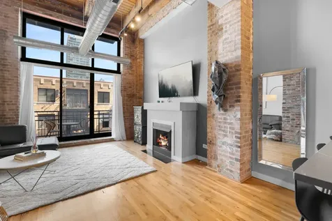 1918 South Michigan Avenue Chicago IL 60616