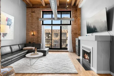1918 South Michigan Avenue Chicago IL 60616