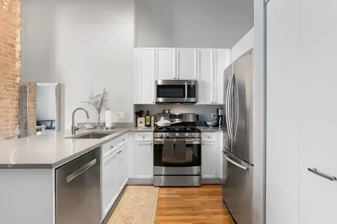 1918 South Michigan Avenue Chicago IL 60616
