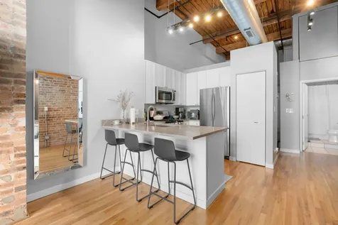 1918 South Michigan Avenue Chicago IL 60616