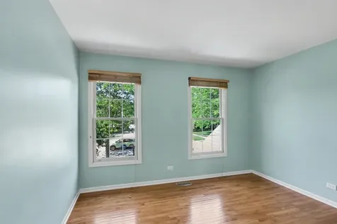 865 Warwick Lane SE Lake Zurich IL 60047