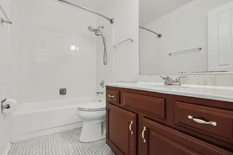 865 Warwick Lane SE Lake Zurich IL 60047