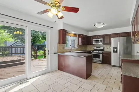 865 Warwick Lane SE Lake Zurich IL 60047