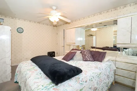 200 Navajo Trail Buffalo Grove IL 60089