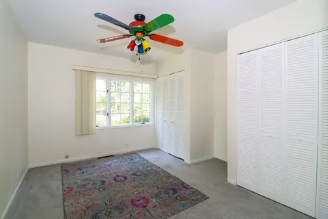 200 Navajo Trail Buffalo Grove IL 60089