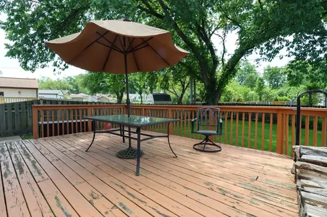 200 Navajo Trail Buffalo Grove IL 60089