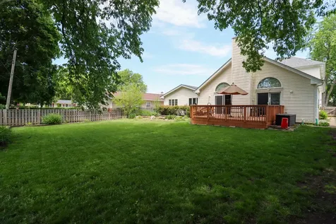 200 Navajo Trail Buffalo Grove IL 60089