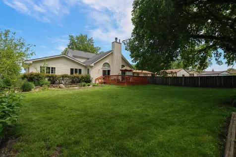 200 Navajo Trail Buffalo Grove IL 60089