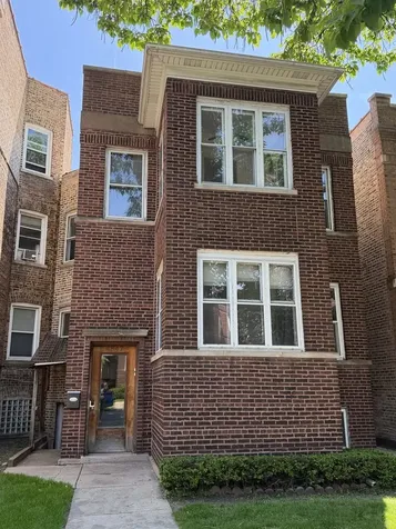 4847 North Claremont Avenue Chicago IL 60618