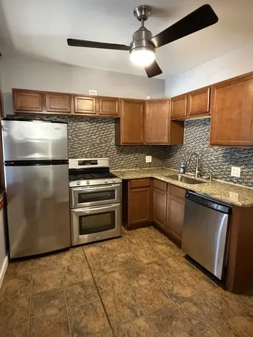 4847 North Claremont Avenue Chicago IL 60618
