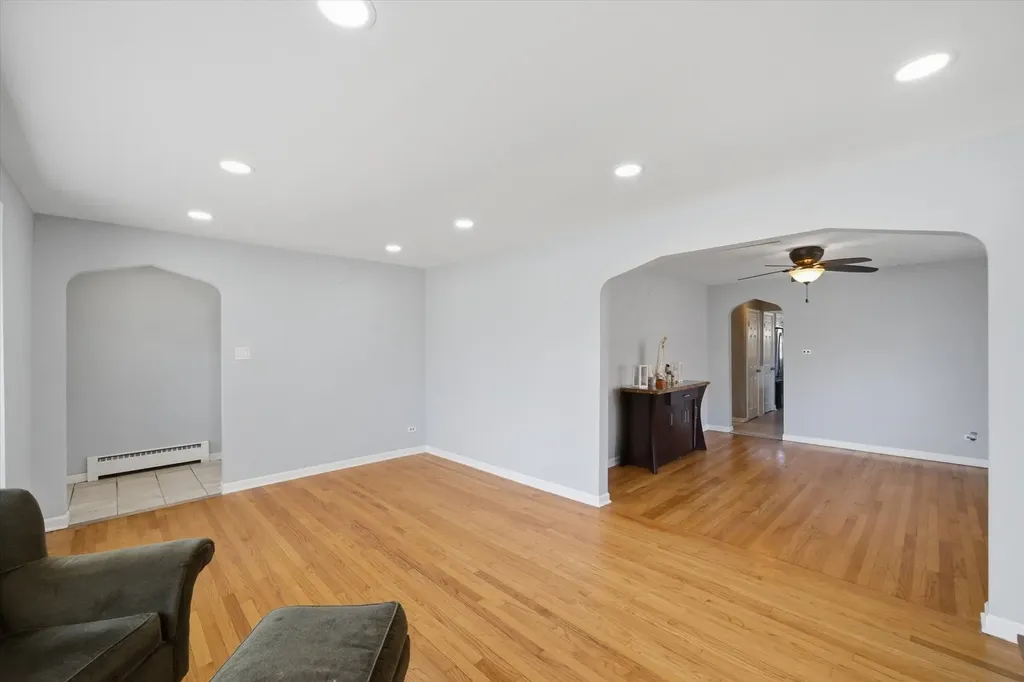 3448 West 73rd Street Chicago IL 60629