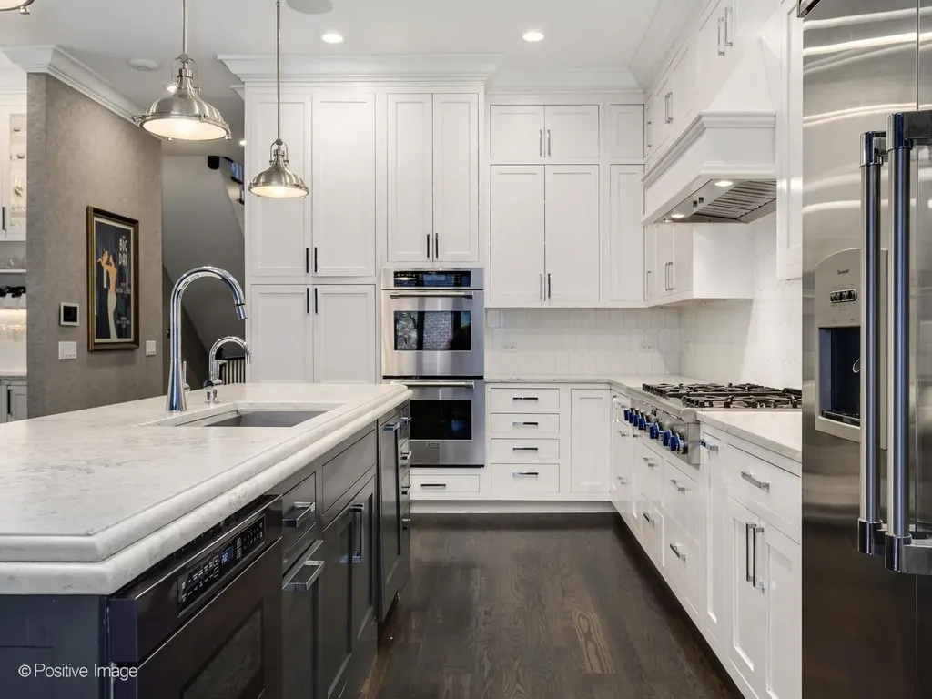 2122 North Magnolia Avenue Chicago IL 60614