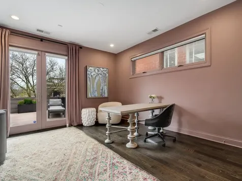 2122 North Magnolia Avenue Chicago IL 60614
