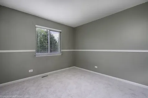 1 Coventry Court South Elgin IL 60177