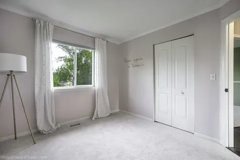 1 Coventry Court South Elgin IL 60177