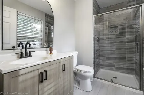 1 Coventry Court South Elgin IL 60177