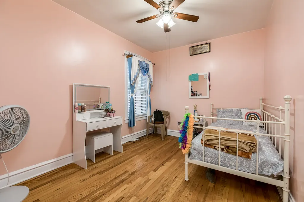 4958 North Keeler Avenue Chicago IL 60630