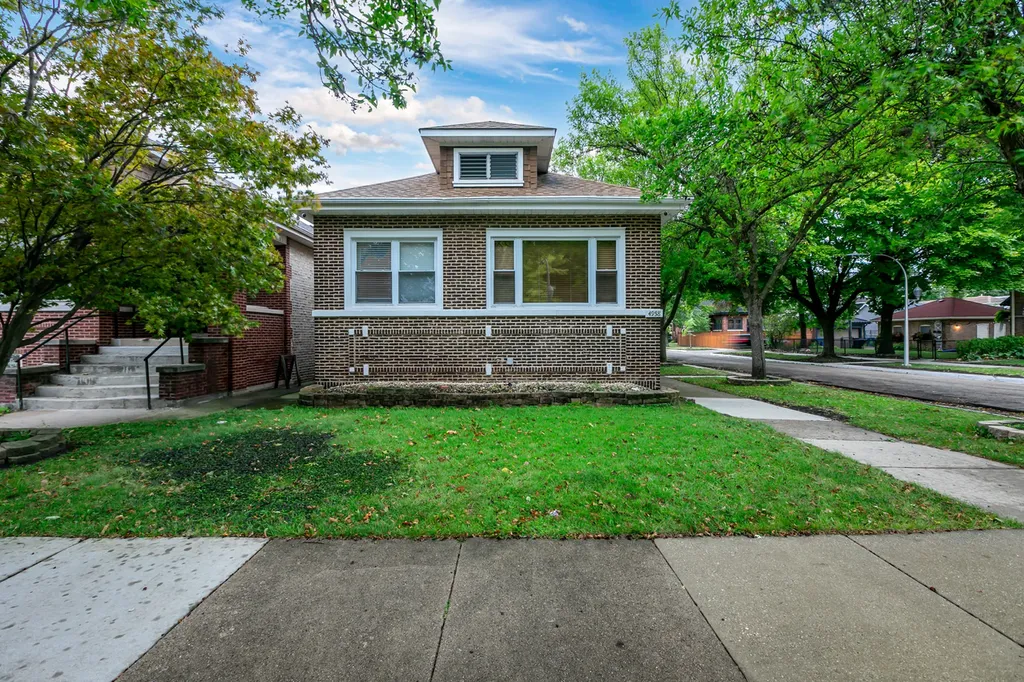 4958 North Keeler Avenue Chicago IL 60630