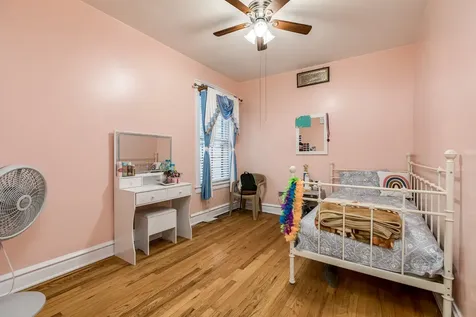 4958 North Keeler Avenue Chicago IL 60630