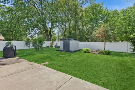 854 Sunrise Place Roselle IL 60172