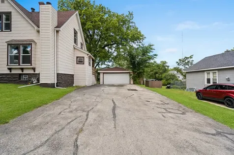 1213 Elgin Avenue Joliet IL 60432
