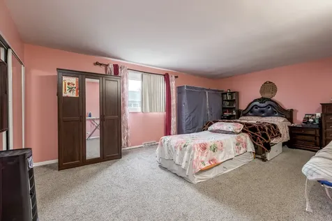 8828 Dee Road Des Plaines IL 60016