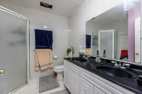 8828 Dee Road Des Plaines IL 60016