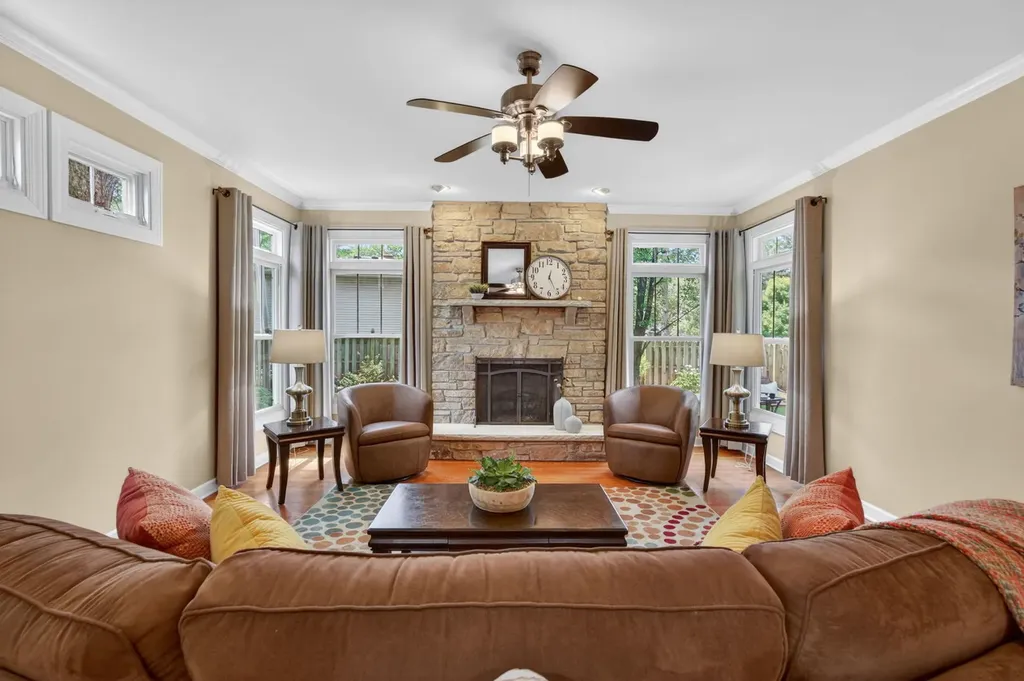 1045 Magnolia Lane Naperville IL 60540