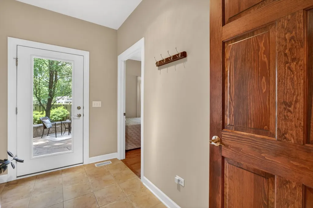 1045 Magnolia Lane Naperville IL 60540