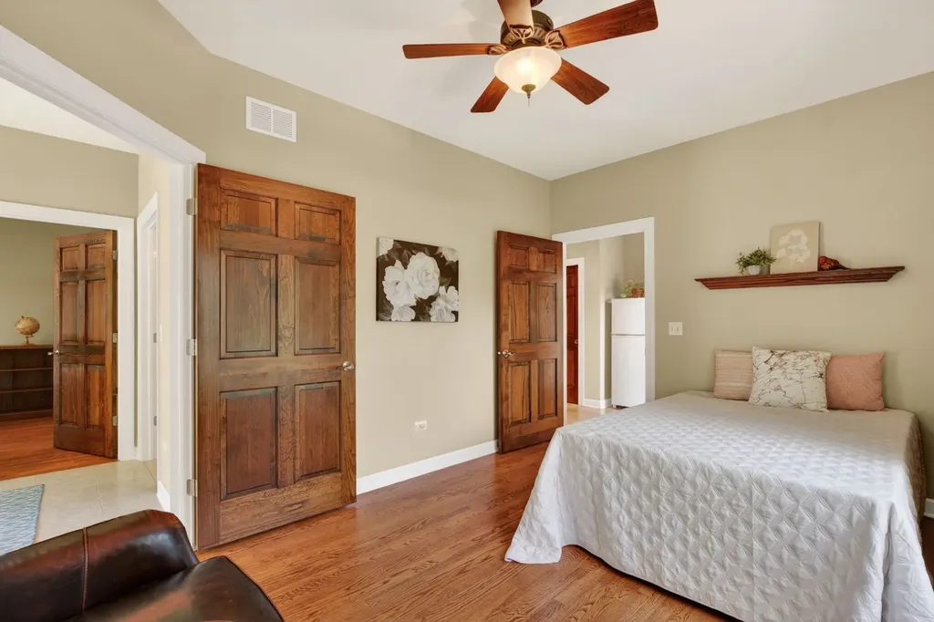 1045 Magnolia Lane Naperville IL 60540