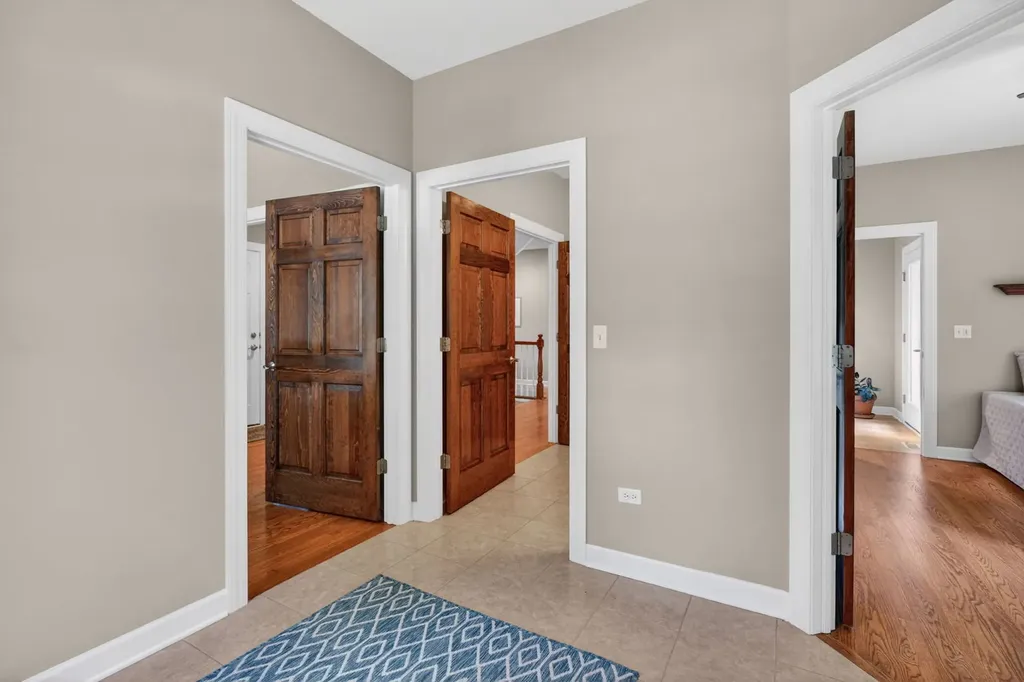 1045 Magnolia Lane Naperville IL 60540